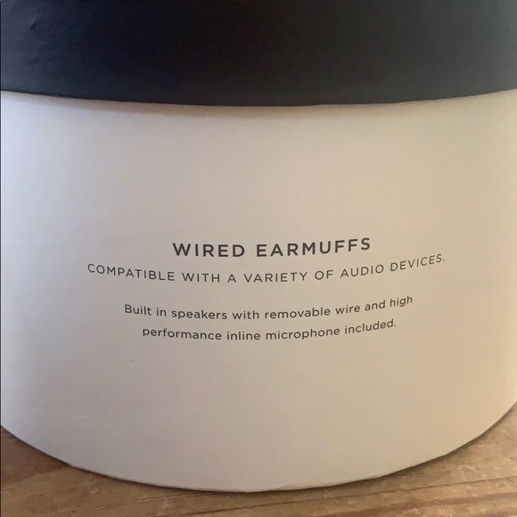 UGG Wired Earmuffs - Picture 5 of 5